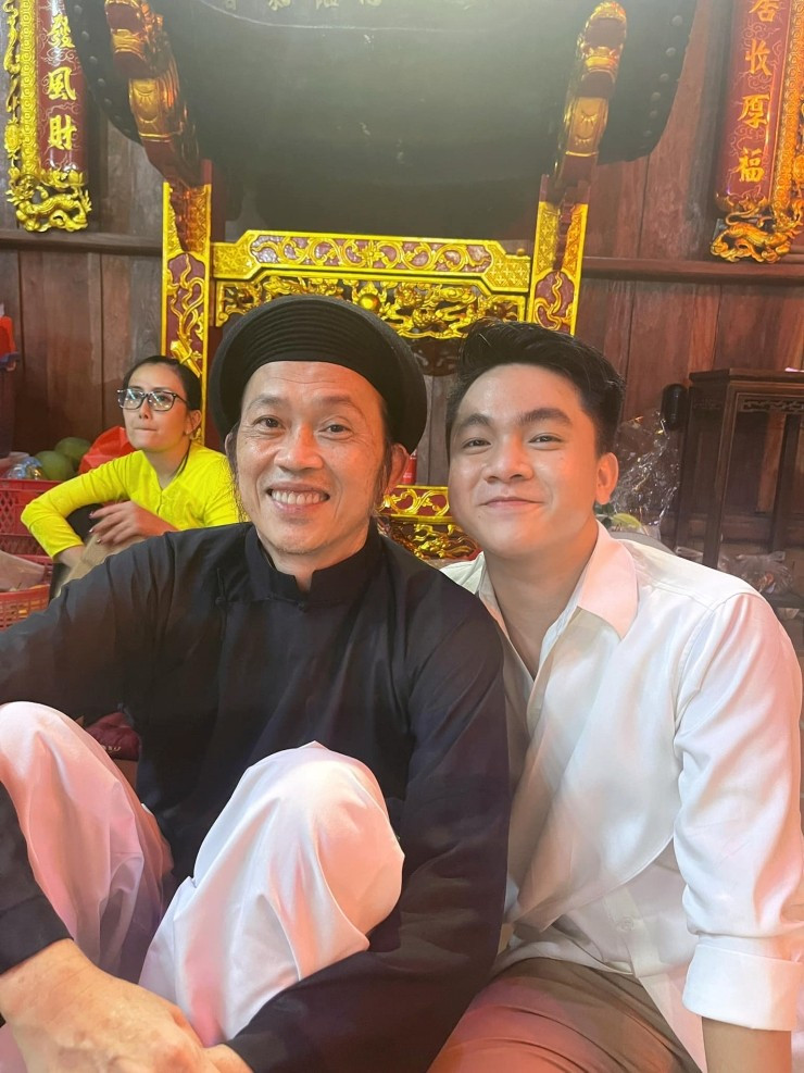 nhin-lai-cuoc-song-va-su-nghiep-day-bien-dong-cua-nhung-nguoi-con-nuoi-nghe-si-hoai-linh-6-1791787495.jpg