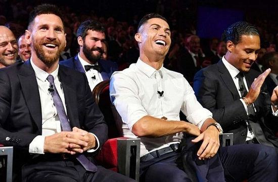 Ronaldo tiết lộ lý do từng làm 'phiên dịch' bất đắc dĩ cho Messi