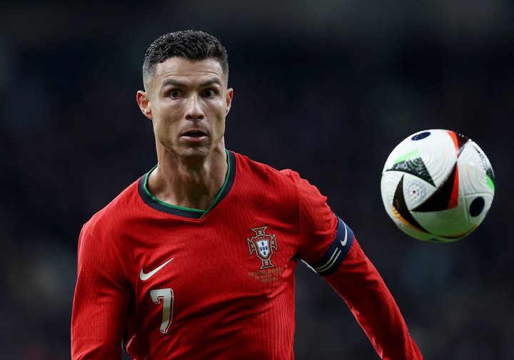 Cristiano Ronaldo trở thành tâm điểm chú ý sau khi CNN Bồ Đào Nha đăng lại cuộc phỏng vấn được thực hiện vào tháng 2/2025. (Ảnh: Reuters)