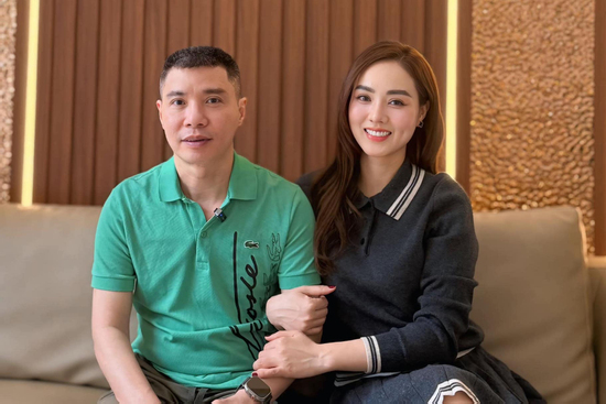 Vợ trẻ vừa phát ngôn gây xôn xao về NSND Công Lý