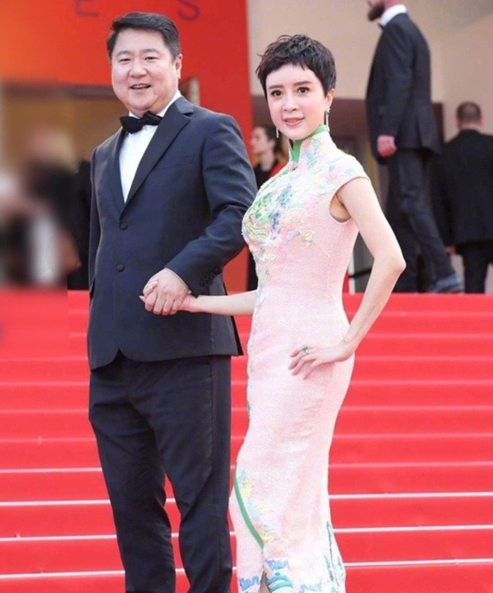Kim Xảo Xảo bên chồng đại gia Vu Đông.