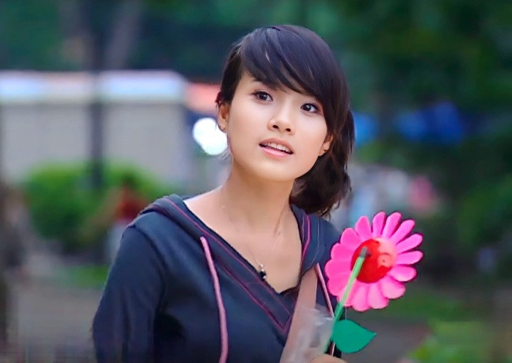 Chi Hoa đóng vai nữ chính trong ”Bước nhảy xì tin“.