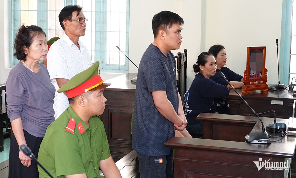 W-Bảo Trung.jpg