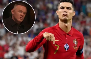 Rooney chỉ trích Cristiano Ronaldo