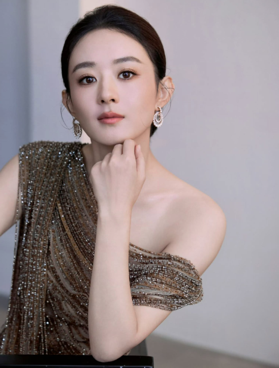 Bạn thân tiết lộ con người thật của Triệu Lệ Dĩnh sau 10 năm gắn bó - Ảnh 1