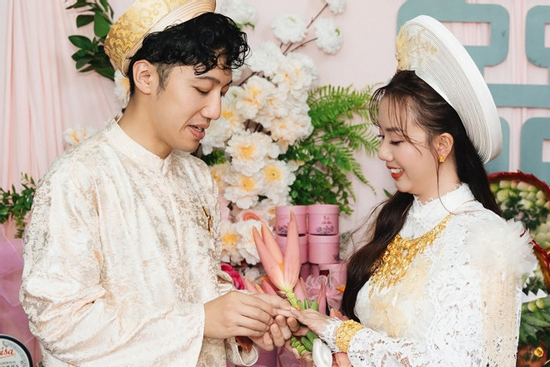 Chú rể Nhật Bản dành hết tiền tiết kiệm mua sính lễ sang cưới cô gái TP. HCM