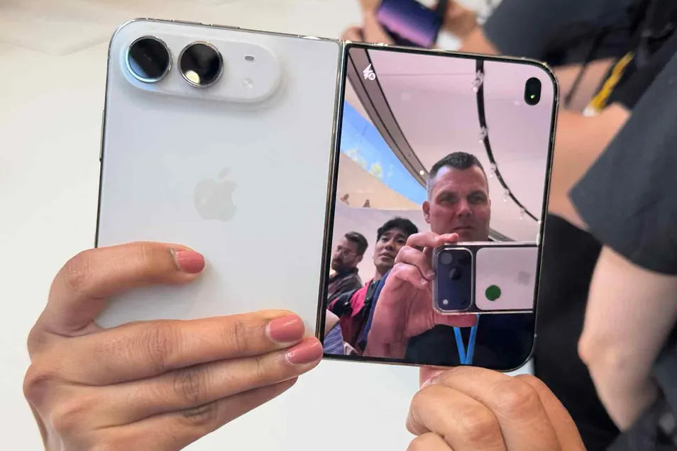 iPhone Duo: Apple có động thái bất ngờ trước thời điểm mở bán