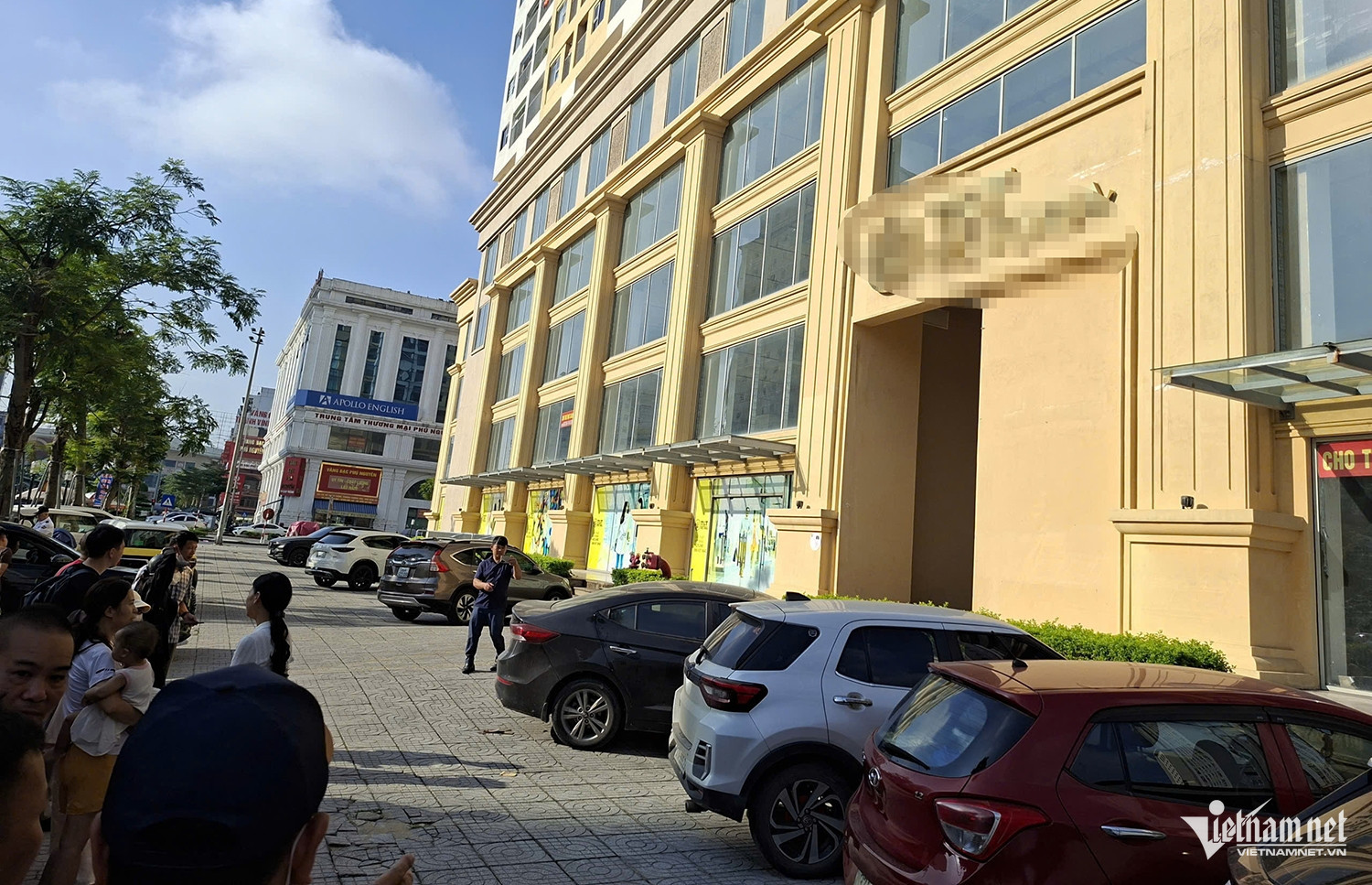 W-phá kính ô tô 2.jpg