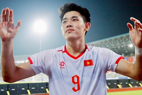 Đội hình Việt Nam vs Pakistan: HLV Kim Sang-sik cất hết dàn nhập tịch, dùng 4 Việt kiều?