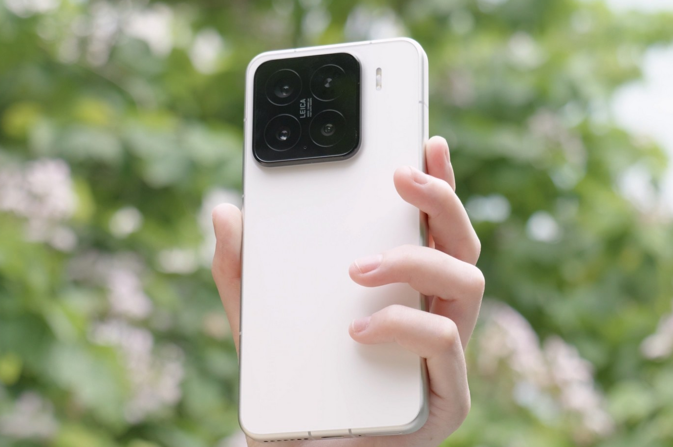Xiaomi 15 1.png