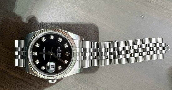 Ai đánh rơi đồng hồ Rolex và tập tiền 500.000 đồng ở Hà Nội?