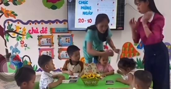 Tạm đình chỉ hai cô giáo mầm non tát học sinh ở Thanh Hóa