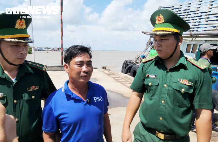 Ông Nguyễn Văn Hai kể giây phút ghe câu bị phá nước chìm lúc nửa đêm.