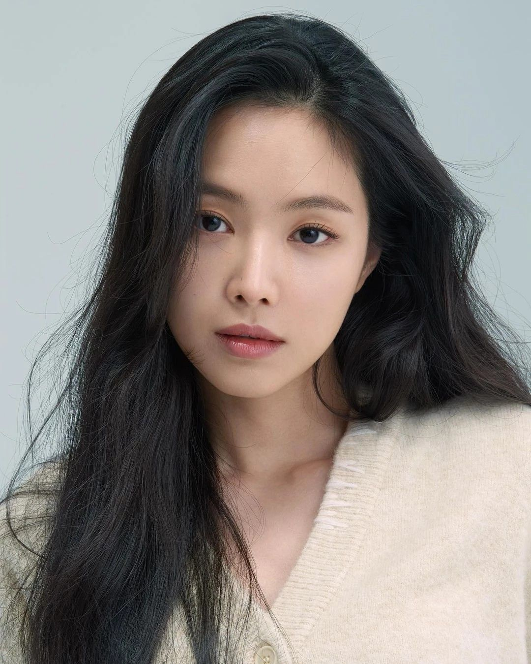 son-na-eun-1792572549.png