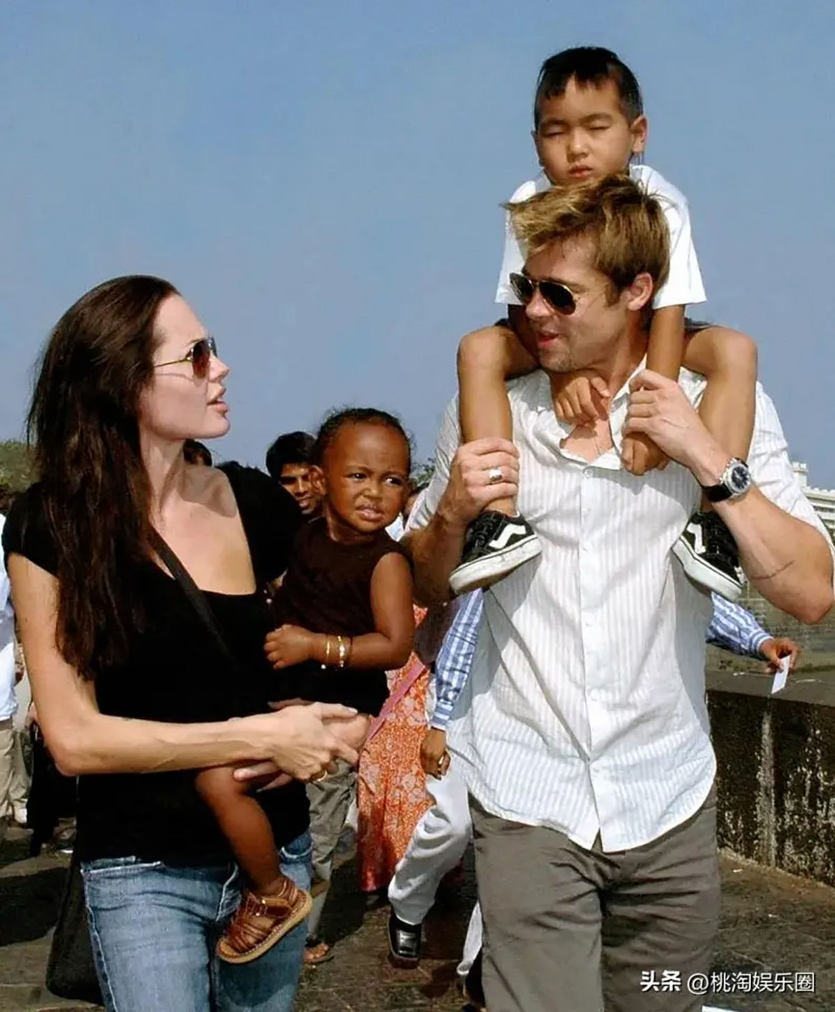 brad pitt lan dau len tieng ve giai doan den toi nhat khi ly hon angelina jolie hinh anh 3