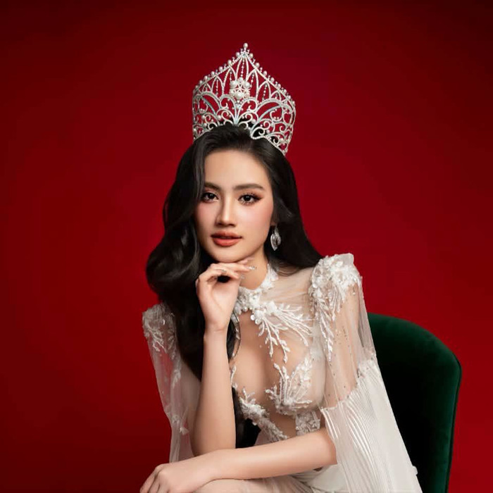 Khán giả trông chờ ngày Ý Nhi trở về sau 3 năm du học.