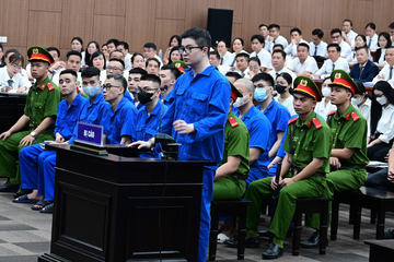 Phó Đức Nam và Lê Khắc Ngọ khai chuyện được trả thù lao bằng vàng