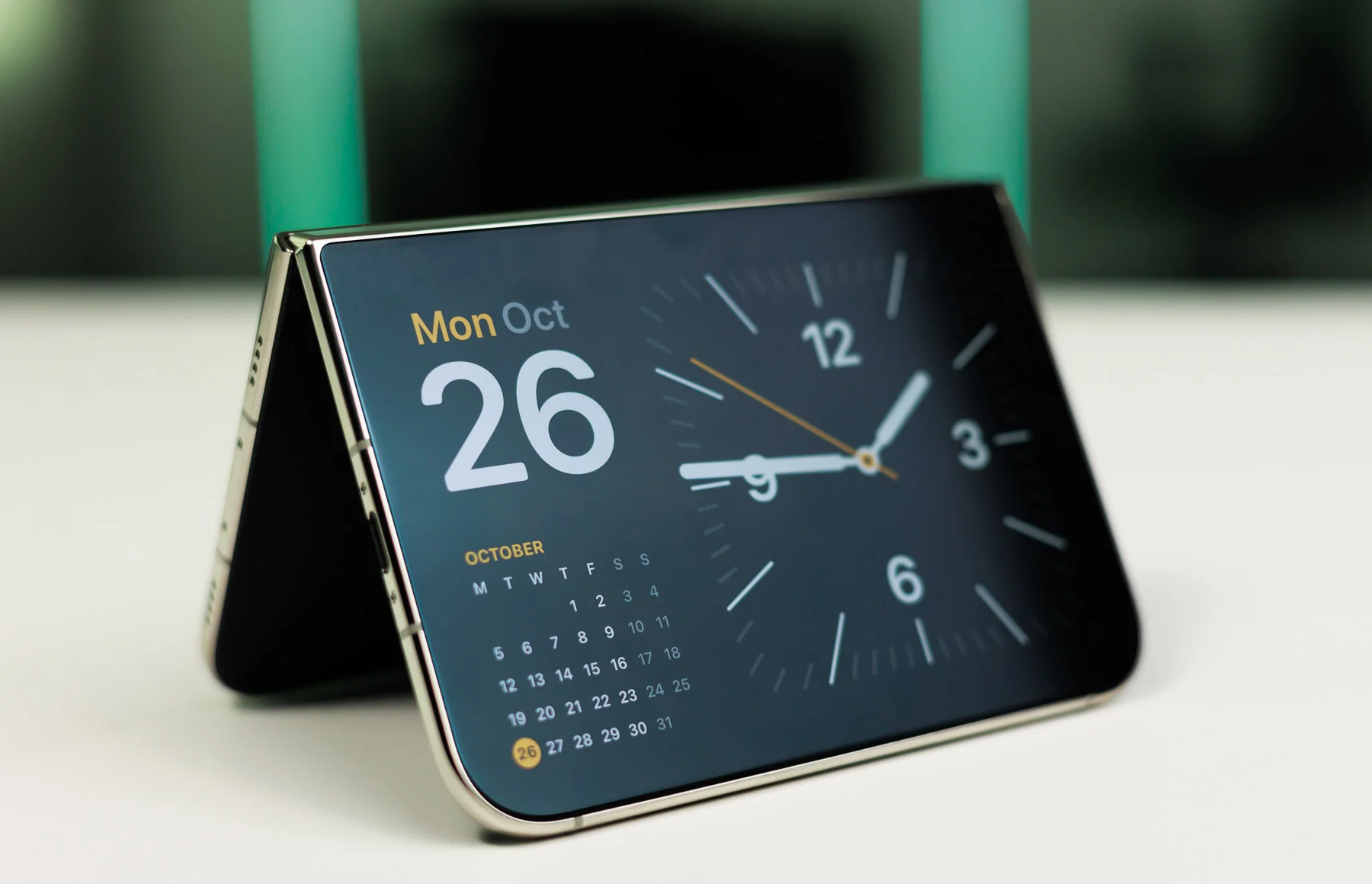 iPhone Duo 01.png