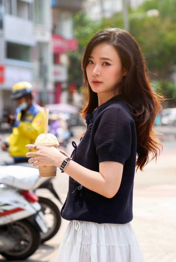 Mỹ nhân từng là hot girl đình đám, nay làm giảng viên, lấy chồng thiếu gia: Tuổi 37 vẫn trẻ đẹp như nàng thơ插图1 midu-2-1793259541.png