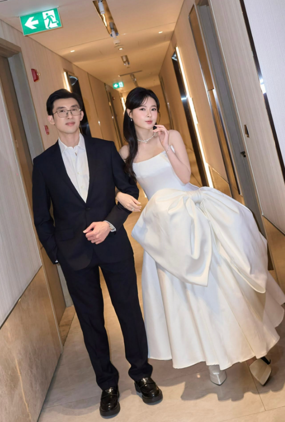 Mỹ nhân từng là hot girl đình đám, nay làm giảng viên, lấy chồng thiếu gia: Tuổi 37 vẫn trẻ đẹp như nàng thơ插图5 midu-6-1793259542.png