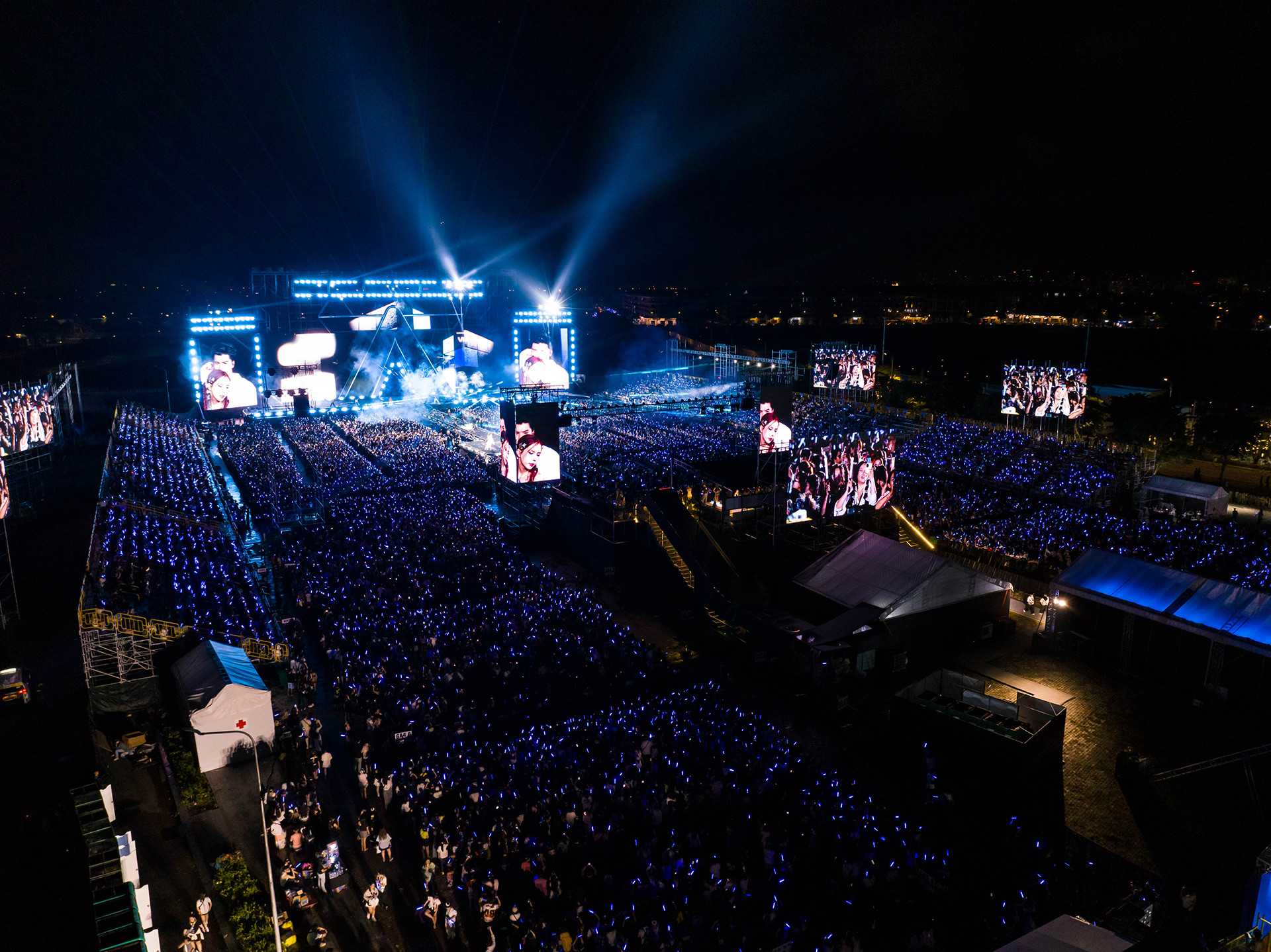 Concert copy.jpg
