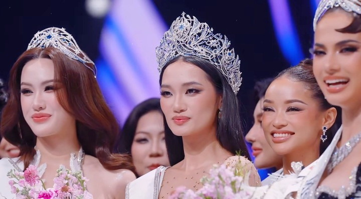 Nguyễn Quỳnh Anh đăng quang Miss Universe Vietnam 2026.