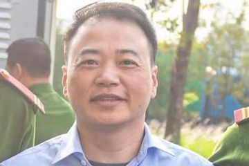 Nụ cười gây chú ý của Shark Bình
