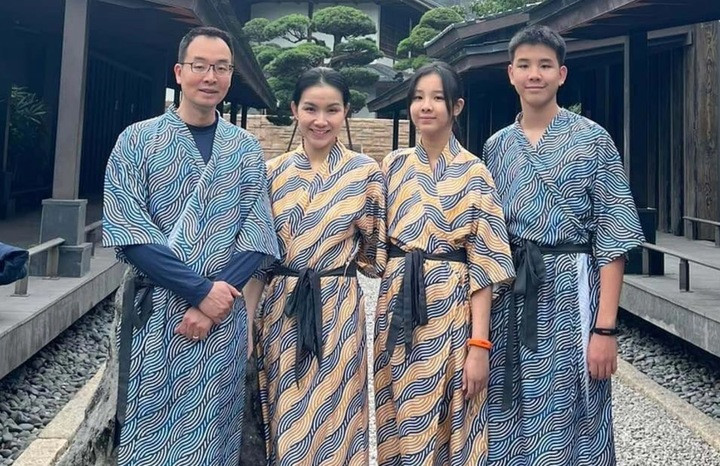 Rời showbiz lấy chồng, cuộc sống Hoa hậu Hoàn Vũ Việt Nam đầu tiên giờ ra sao? - 3