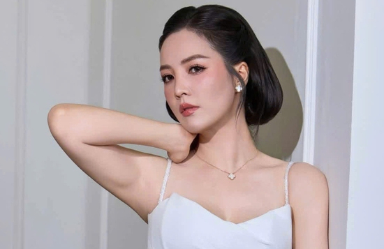 Hình ảnh khác lạ chưa từng thấy của MC Thụy Vân VTV