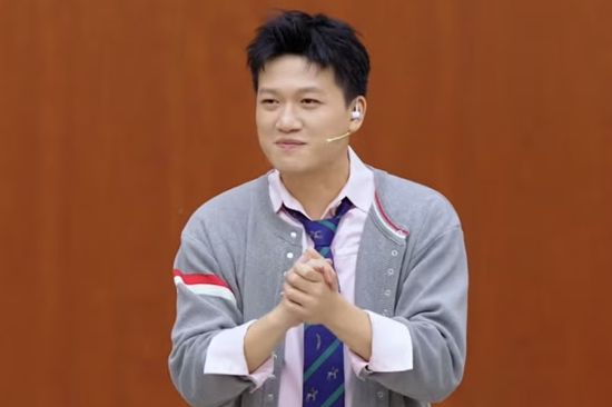 MC Trần Ngọc rời show Anh trai chông gai