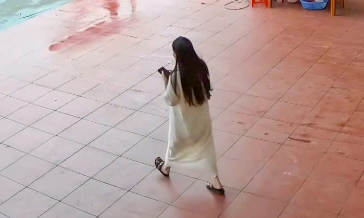 Thời điểm người phụ nữ xuất hiện trước khi mất tích. (Ảnh: Công an xã Bảo Hà, tỉnh Lào Cai)