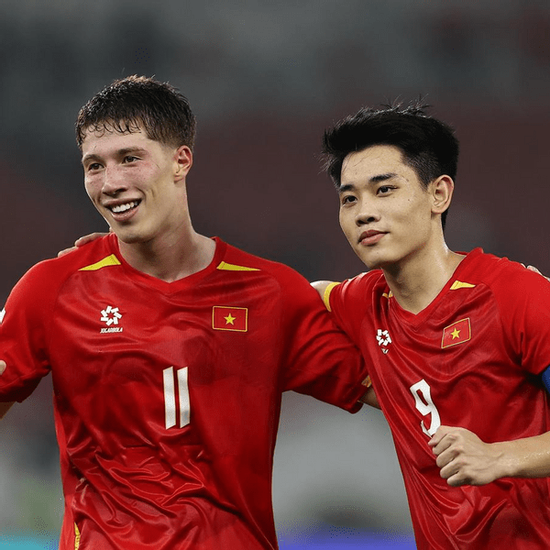 Diễn biến trận đấu Việt Nam vs Malaysia: HLV Kim Sang-sik không dùng cầu thủ nhập tịch?