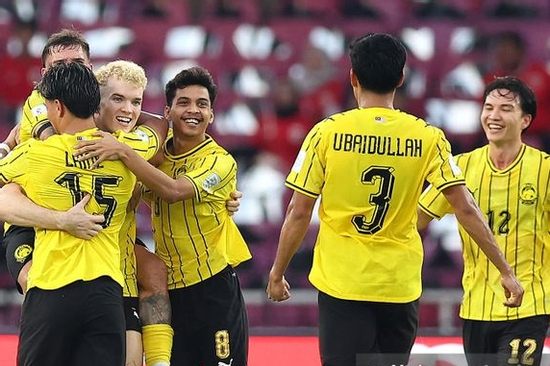 HLV Malaysia: 'Hơn 10 năm rồi mới thắng được tuyển Việt Nam, tôi vui lắm'
