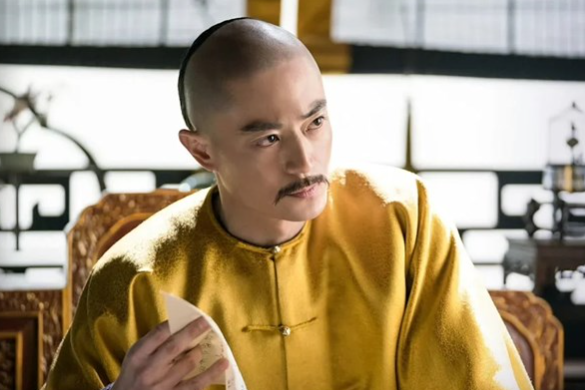 Hoắc Kiến Hoa không kìm được nước mắt khi xem bộ phim này
