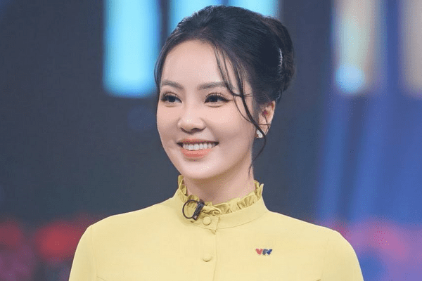 MC đài truyền hình SN 1986 là Hoa Khôi Đại học Ngoại thương, có bằng thạc sĩ Quản trị Kinh doanh