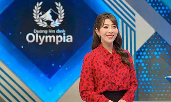 Nữ BTV, MC từng dẫn Đường lên đỉnh Olympia giờ là mẹ đơn thân ở biệt thự sang, giàu cỡ nào? - Ảnh 1.