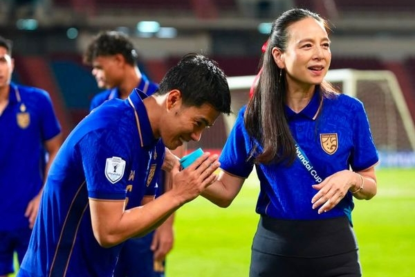 Nữ tỷ phú Madam Pang quyền lực và giàu có vì sao vẫn khiến người hâm mộ Thái Lan buồn lòng?