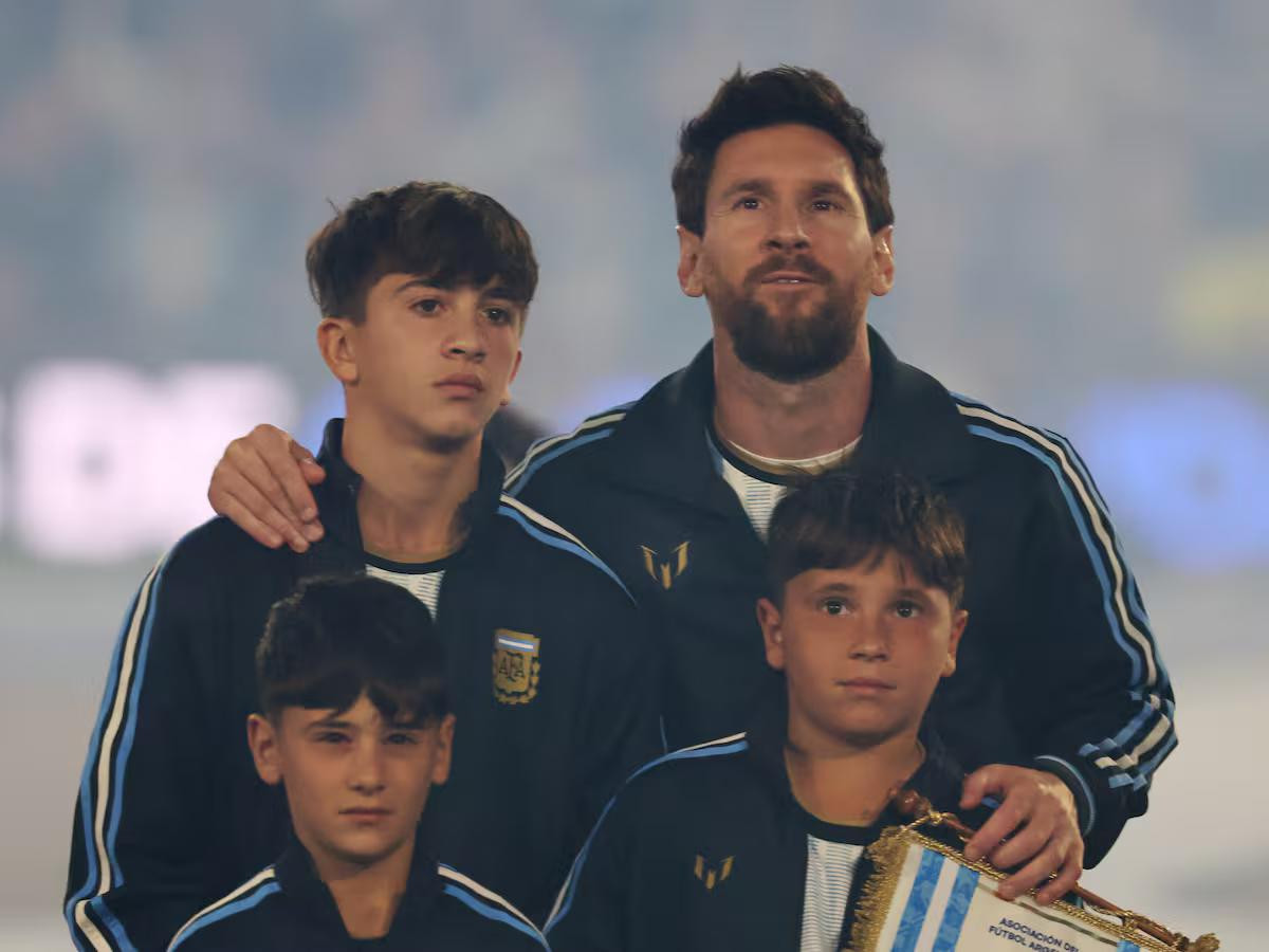 Hai lần chia tay cách nhau một thập kỷ của Messi: Từ nước mắt năm 2016 đến phút thứ 10 vỡ òa trên sân Monumental插图3 leo6