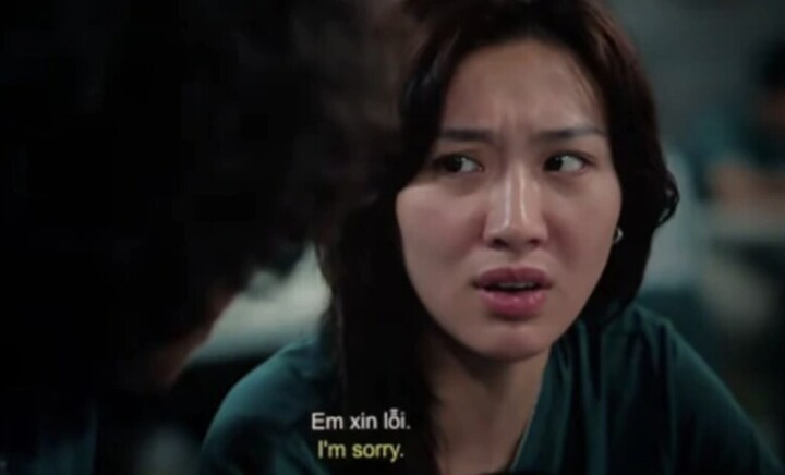 Lê Khánh Linh gây chú ý với vai Trinh, nhân vật mang áo số 371 trong Trại buôn người.