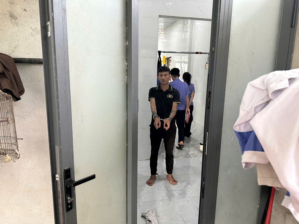 Bắt giữ đối tượng phạm tội trộm cắp tài sản và hiếp dâm - Ảnh 1.
