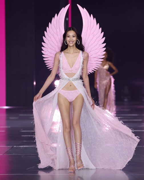 Siêu mẫu Lưu Văn đón tin vui giữa lúc bạn trai <a target='_blank' href='https://www.phunuvagiadinh.vn/tinh-bach-nhien.topic'>Tỉnh Bách Nhiên</a> vướng ồn ào - Ảnh 1