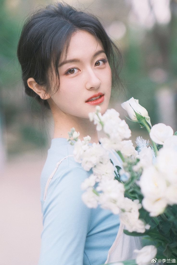 Đúng 6h sáng ngày mai, thứ Hai 2/2/2026, 3 con giáp 'một bước đụng quý nhân, hai bước đụng Thần Tài', tiền vàng sung túc, vận trình tung tăng thẳng tiến - Ảnh 1