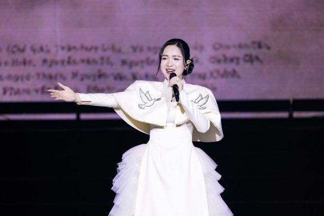 Sân Khấu Trao Giải Và Câu Chuyện Spotlight Từ Vụ Trấn Thành, Hòa Minzy Phản Ứng Bất Ngờ Của Duyên Quỳnh Trước Nghi Vấn Hát Nhép Ở Lễ Trao Giải Âm Nhạc