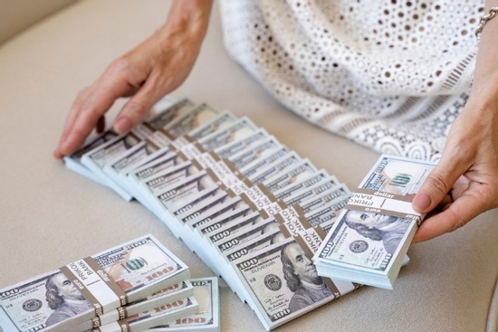 Bính Ngọ 2026 mở cửa tài lộc: Những cung hoàng đạo bước vào chu kỳ làm ăn rực rỡ