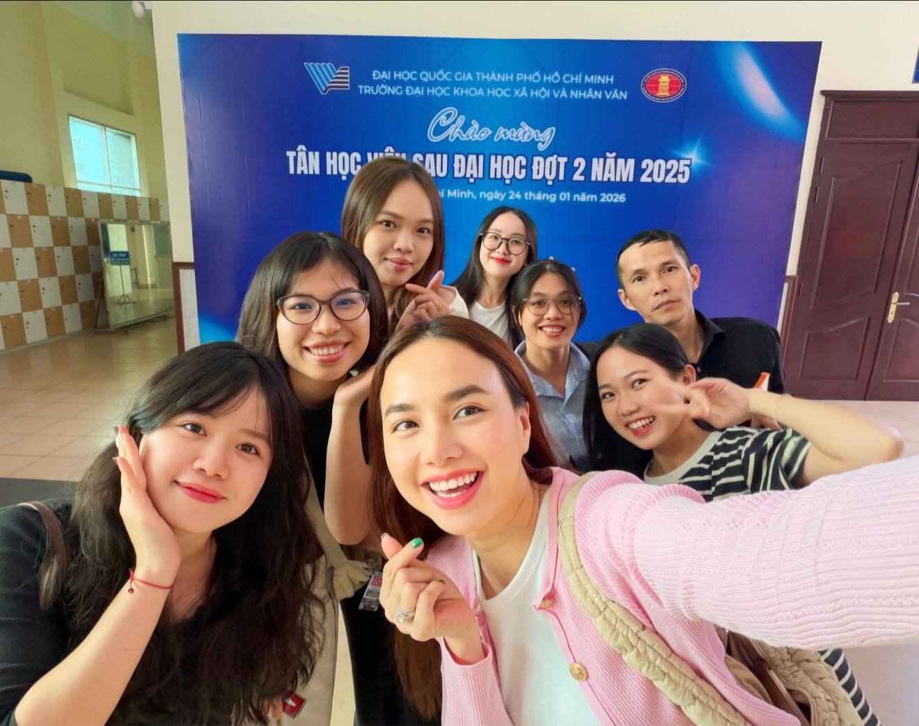 Đỗ cao học ở tuổi 42, vợ của