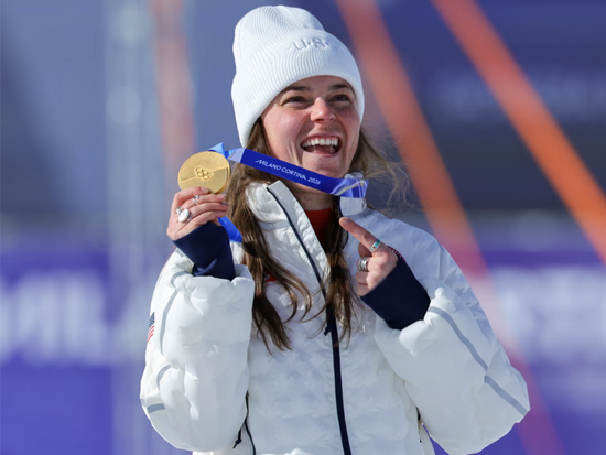 Huy chương Thế vận hội mùa đông 2026 vừa trao đã hỏng, ban tổ chức điều tra gấp