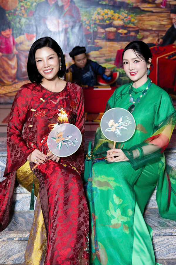 Không khí Tết rộn ràng trong bữa tiệc tất niên ở biệt thự 1000m2 của Giáng My - Ảnh 5.