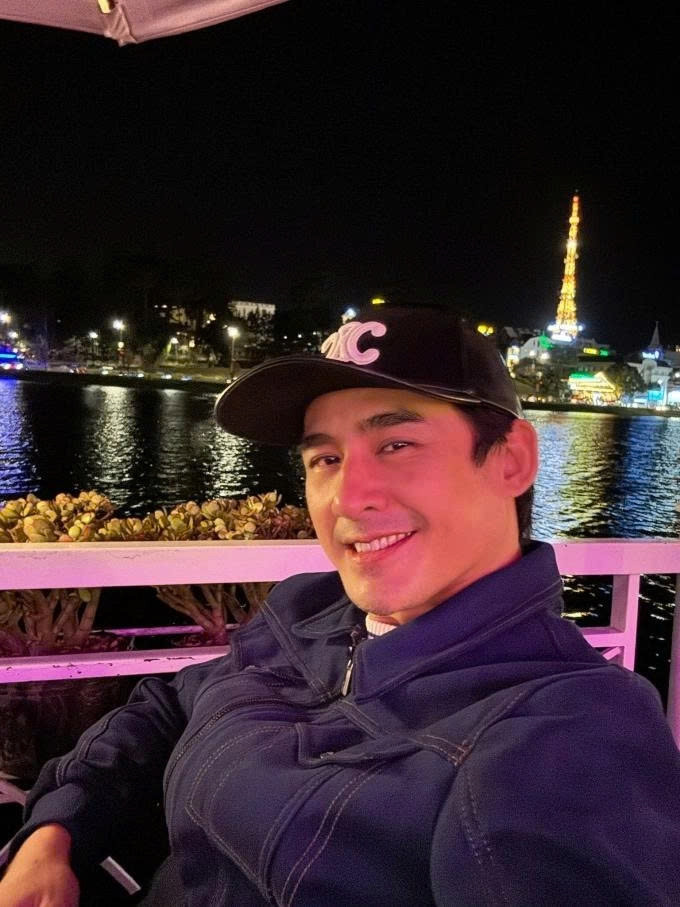 sao viet 10 2 kim tuyen khoe nhan sac tre trung o tuoi 39 hinh anh 7