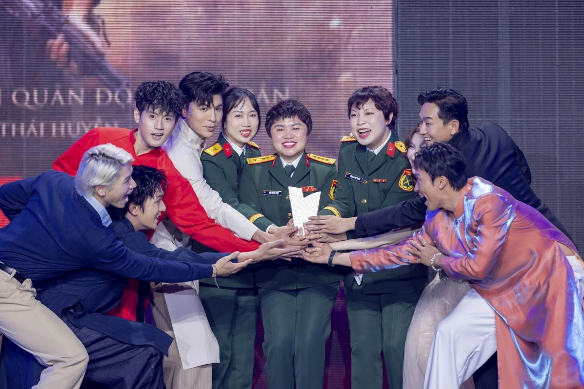 mua do, Dinh bac, chi vang thi thong...nhan giai wechoice awards 2025 hinh anh 2