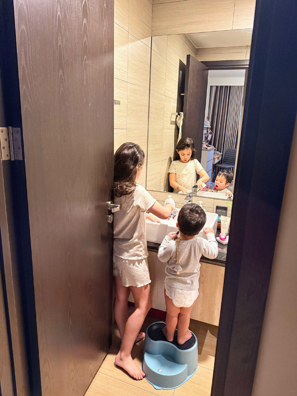 Con gái lai Tây của Hà Anh xúng xính áo dài đón Tết - Ảnh 8.